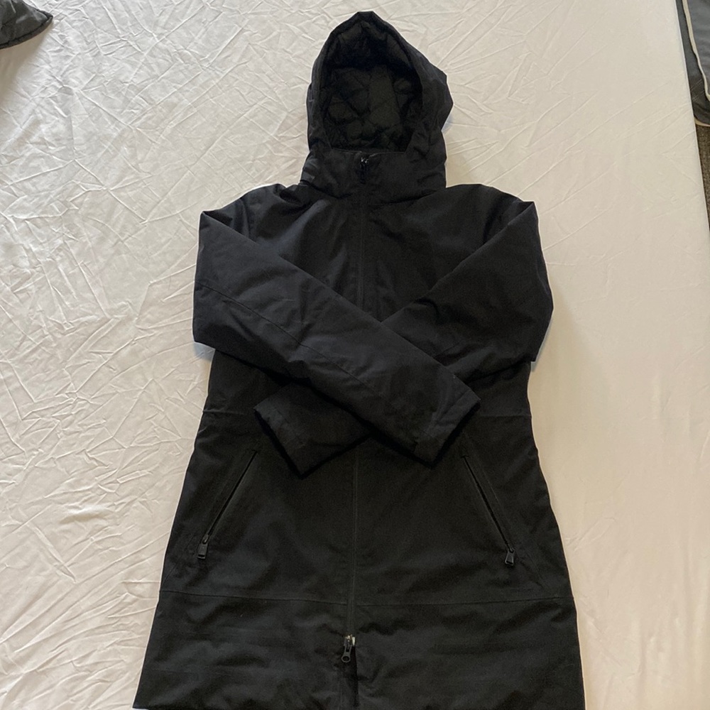 The North Face Insulated Waterproof Jacket, Medium